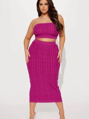 Magenta Textured Knit Midi Skirt - Women's Two-Piece Set